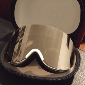 POC anti fog and anti-scratch goggle